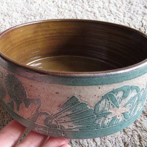 Vintage Carved Sea Shells Pottery Bowl